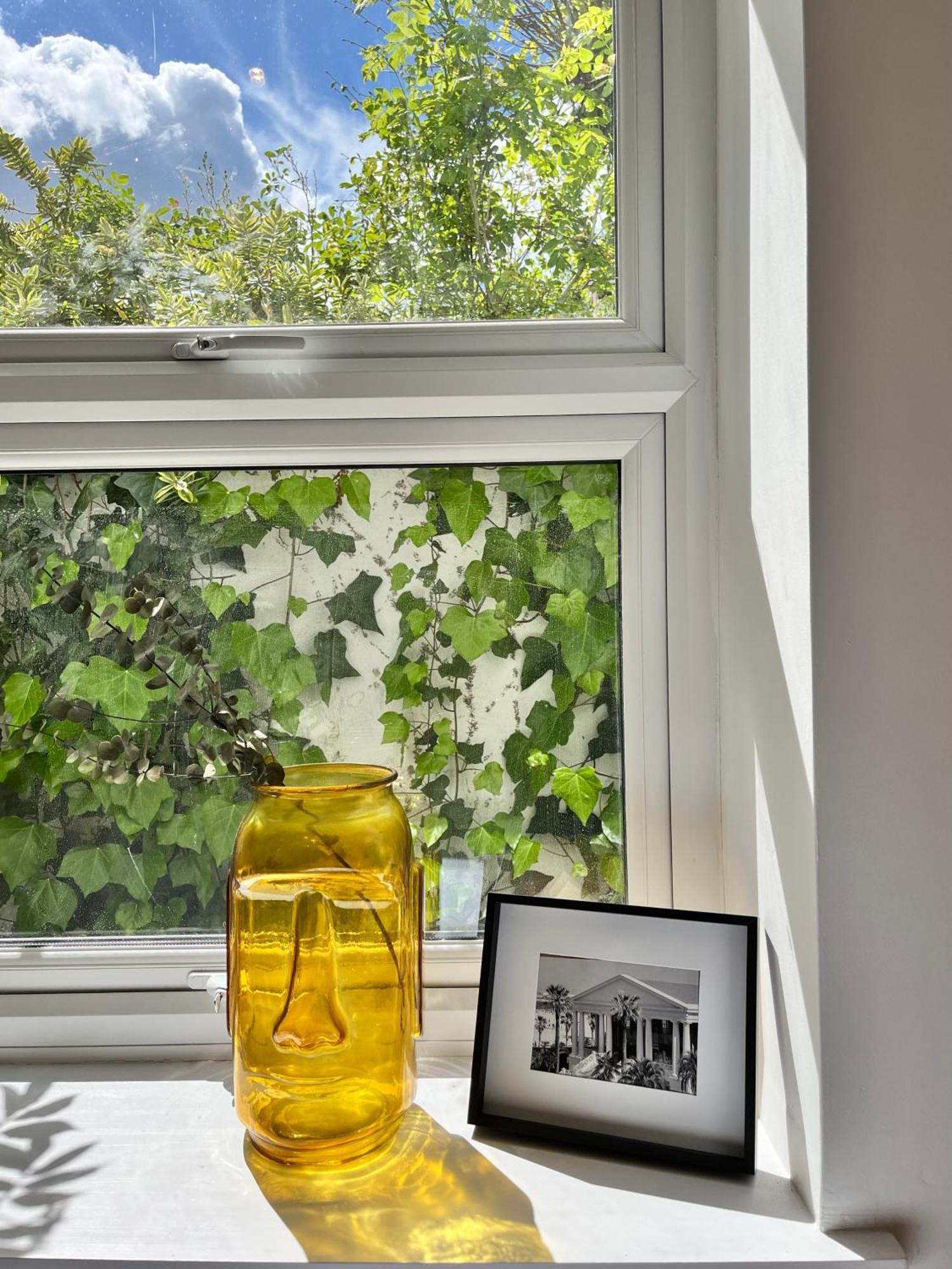 Cozy And Peaceful Apartment With Terrace In Hackney Лондон Экстерьер фото