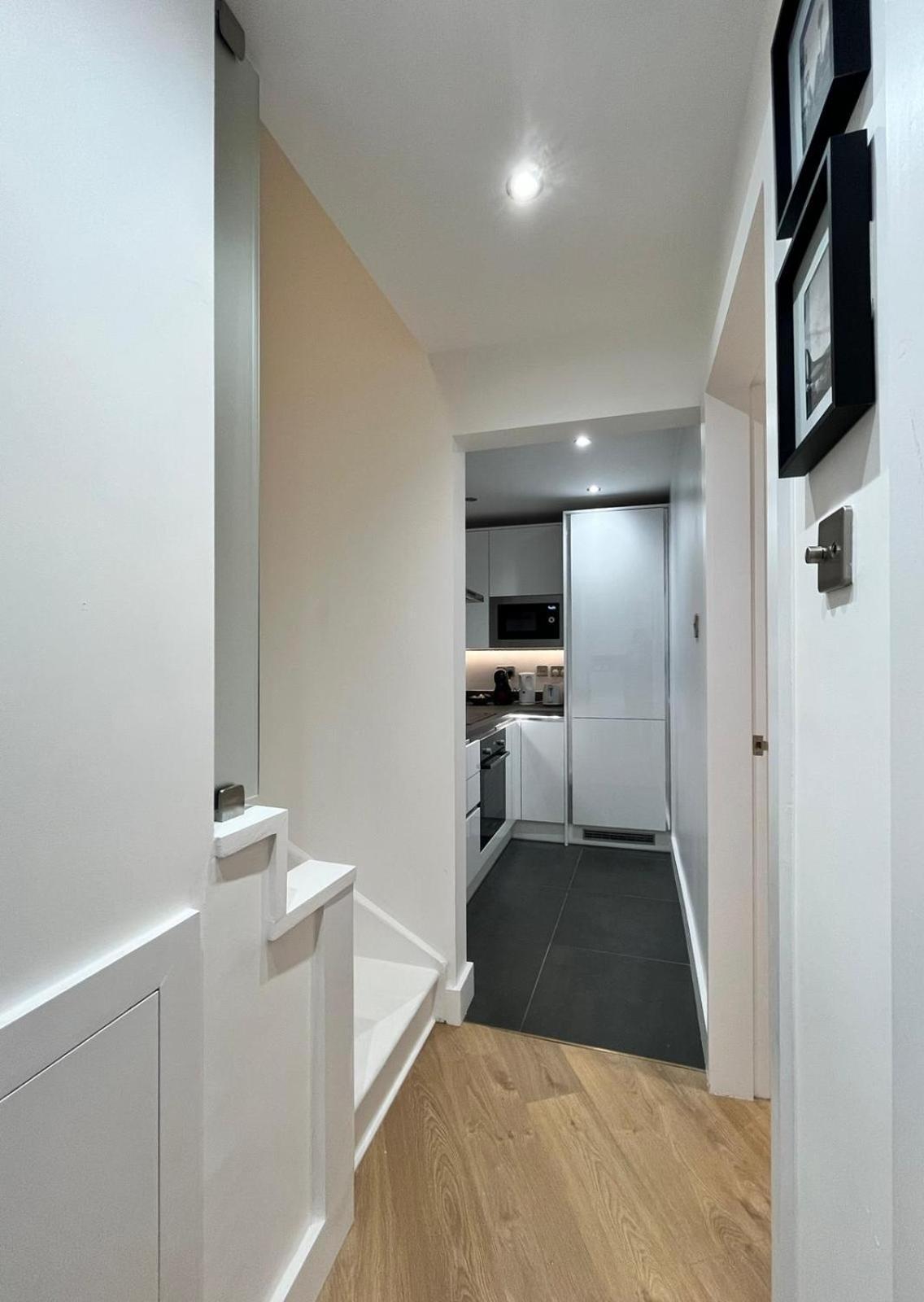 Cozy And Peaceful Apartment With Terrace In Hackney Лондон Экстерьер фото