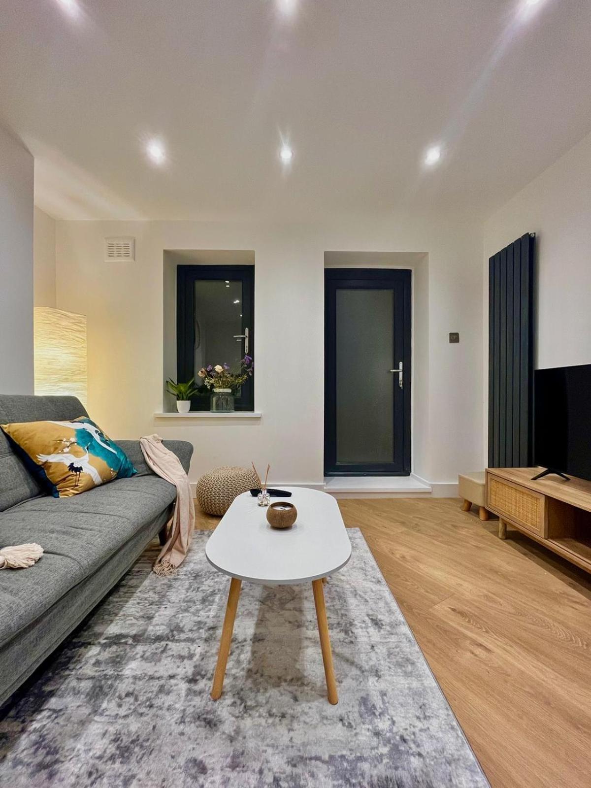 Cozy And Peaceful Apartment With Terrace In Hackney Лондон Экстерьер фото
